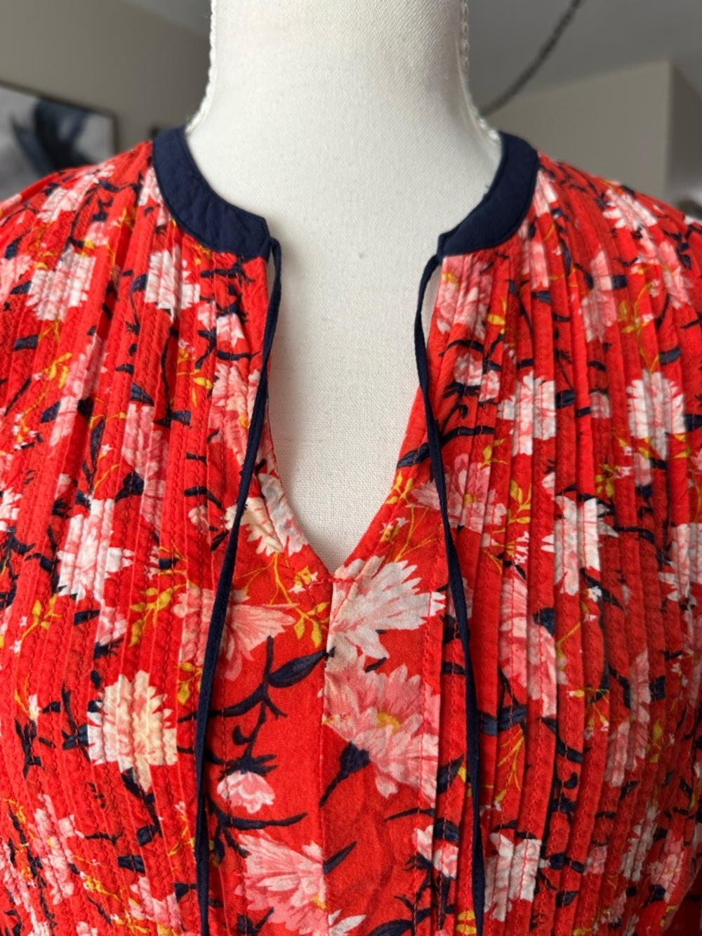 Old Navy Red Floral Pleated Peasant Blouse with Navy Trim - Picture 3 of 4
